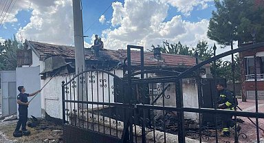 Konya'da tüp patlayan ev kullanılamaz hale geldi