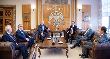 YÖK Başkanı Prof. Dr. Özvar, Konya'da rektörlerle bir araya geldi