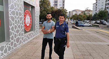 2 kardeşin ev ve arabasına ateş açan şahıs tutuklandı