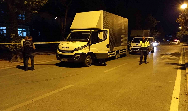 Abisine küfür eden mesai arkadaşını silahla vurarak öldürdü