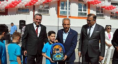 Akşehir Belediyesi'nden 2 bin 500 çanta ve kırtasiye seti