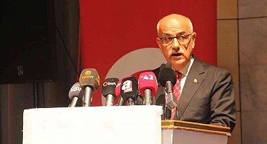 Bakan Kirişci: "Ayçiçeğimizin alım fiyatlarını 12 TL üzerinden devam ettireceğiz"