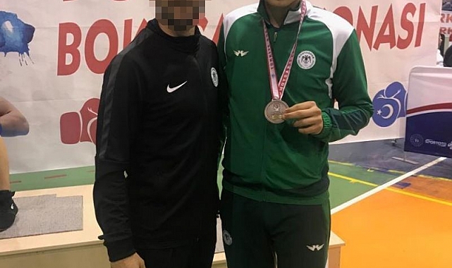 Dur ihtarına uymayan genç, bekçinin açtığı ateş sonucu ağır yaralandı
