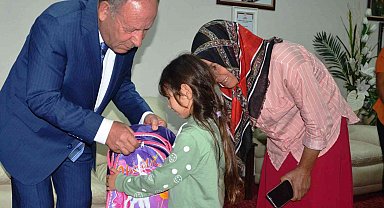 Ereğli Belediyesi'nden kırtasiye yardımı