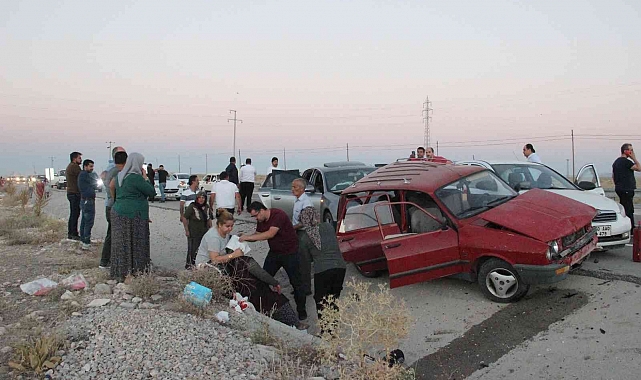 Karaman'da 4 araçlı zincirleme kaza: 4 yaralı