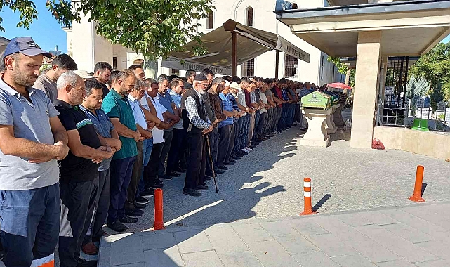 Konya'da trafik tartışmasında vurulan baba ve oğlu toprağa verildi