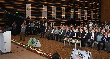 Konya'nın otomotiv devlerine plaket verildi