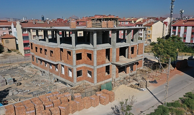 Nakipoğlu Sağlık Merkezi'nin inşaatı hızla sürüyor