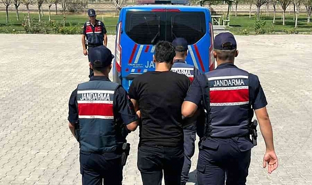 Uyuşturucudan aranan şahıs jandarma tarafından yakalandı