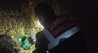Aksaray jandarması kaçak avcıların akülü ses tuzağını bozdu
