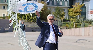 ASÜ'de gökyüzü uçurtmalarla süslendi