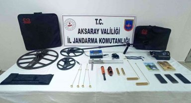 Jandarma, kazıya giden 4 şahsı suçüstü yakaladı