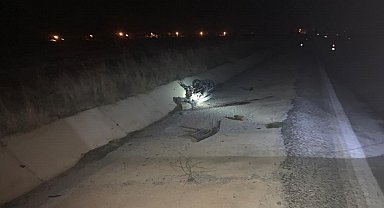 Kamyonetin çarptığı motosikletin sürücüsü öldü