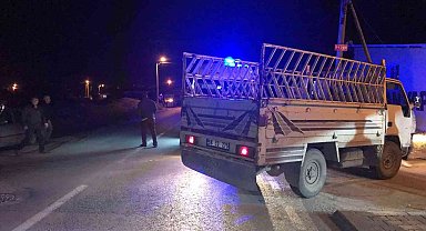 Konya'da kamyonet ile motosiklet çarpıştı: 2 yaralı