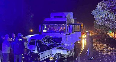 Konya'da otomobil ile tır çarpıştı: 1 ölü, 1 yaralı
