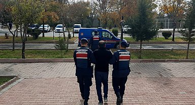 Cezaevi firarisi ve aranan şahıslar operasyonla yakalandı