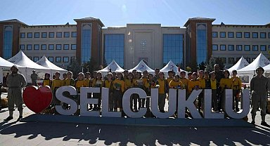 Hilal-İ Ahmer Sergisi ve kan bağışı etkinliği yoğun ilgi görüyor