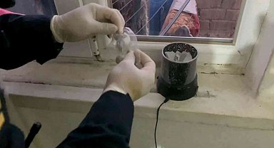 Jandarmanın operasyonunda gece lambasından uyuşturucu çıktı