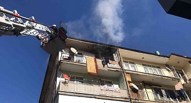 Karaman'da 4 katlı binada çıkan yangını korkuttu