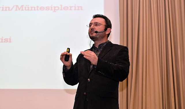 KMü’de 'Türk İslam Geleneğinde Şehir ve Şehircilik' konulu konferans