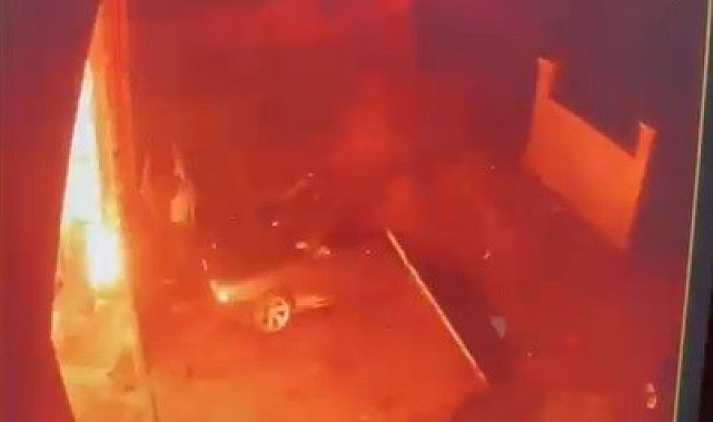 Konya'da patlayan LPG tankının iş yeri kapısını yerinden söktüğü anlar