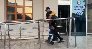 Otomobillerden mont, para ve anahtar takımı çalan hırsızı yakalandı