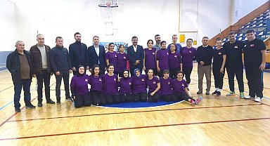 Oturarak Voleybol Kadın A Milli Takımı Karaman'da çalışmalara devam ediyor