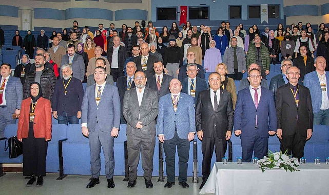 SÜ'de Uluslararası Savaş Yeri Arkeolojisi Sempozyumu başladı
