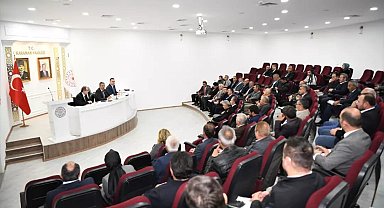Vali Tuncay Akkoyun, köy muhtarlarını dinledi