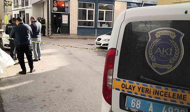15 yaşındaki eski nişanlısını sokak ortasında öldürdü