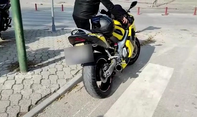 Abart egzozlu 15 araca 27 bin 345 lira para cezası