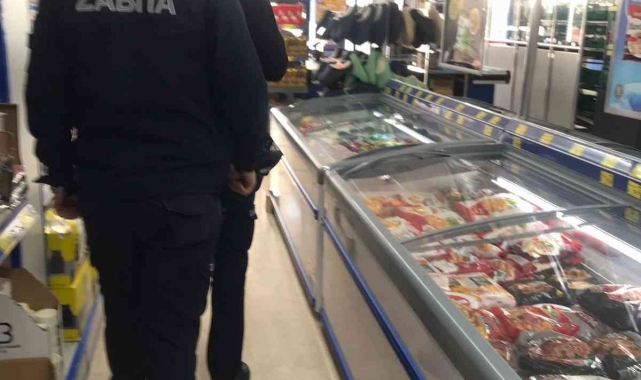 Aksaray zabıtadan marketlere ani baskın