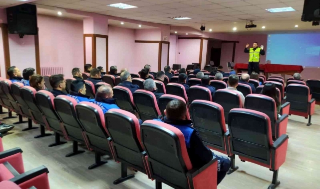 Aksaray'da trafik jandarmasından zabıtaya trafik güvenliği eğitimi