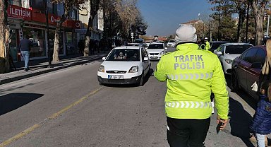 Aksaray'da trafikteki yılbaşı yoğunluğu kontrol altında
