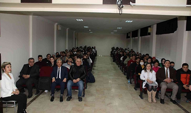 Başkan Akkaya öğrencileri İndirim Kart konusunda bilgilendirdi