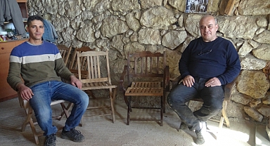 Ermenek'te Ömürlük ahşap sandalyeler ilgi çekiyor