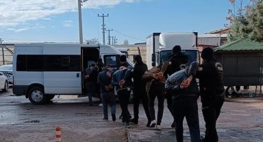 Kablo hırsızı 5 kişi suçüstü yakalandı