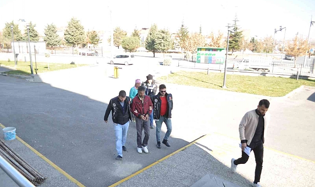 Karaman'da karı-koca uyuşturucudan tutuklandı