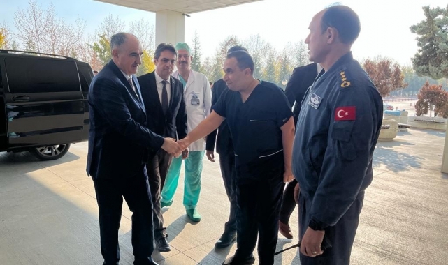 Konya Valisi Özkan'dan düşen Türk Yıldızları uçağının pilotuna ziyaret