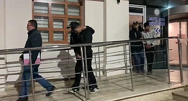 Konya'da araçların ses sistemini çalan 2 şüpheli yakalandı