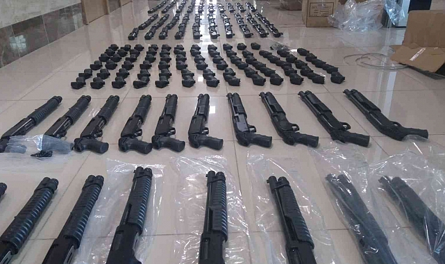 Konya'da kargoyla silah ticaretine operasyon