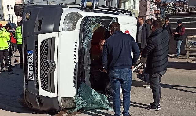 Konya'da öğrenci servisi devrildi: 6 yaralı