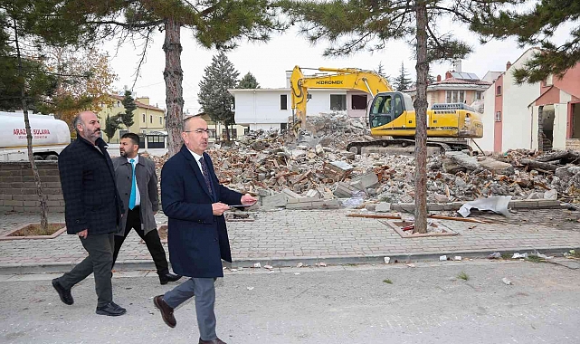 Meram'a yeni kazandırılan caddelerde çalışmalar sürüyor
