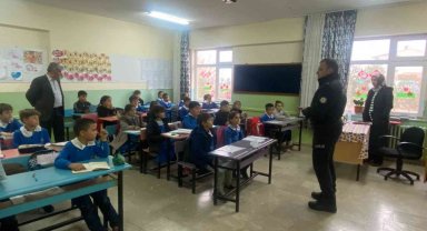 Polisler okul okul gezip öğrencilere eğitim verdi