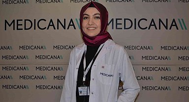 Psikolog Malas: "Kişi internet kullanımında kontrolünü kaybederse, internet onu yönetmeye başlar"