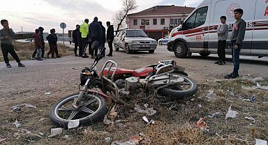 Aksaray'da otomobil ile motosiklet çarpıştı: 2 yaralı