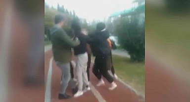 Aralarına aldıkları arkadaşlarını öldüresiye dövdüler