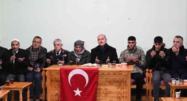 Bakan Soylu'dan şehit korucu Nimet Encu'nun ailesine taziye ziyareti