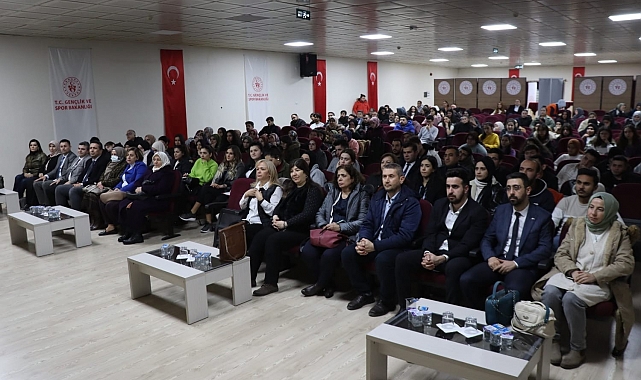 Büyükşehir 'Sırdaşın Olayım' Projesini Üniversite Gençliği İle Buluşturuyor