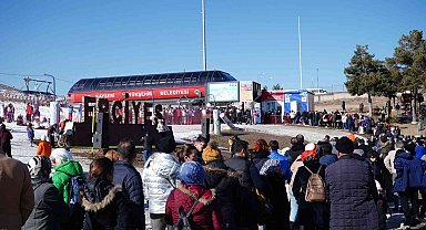 Erciyes hafta sonu 100 bin misafir ağırladı